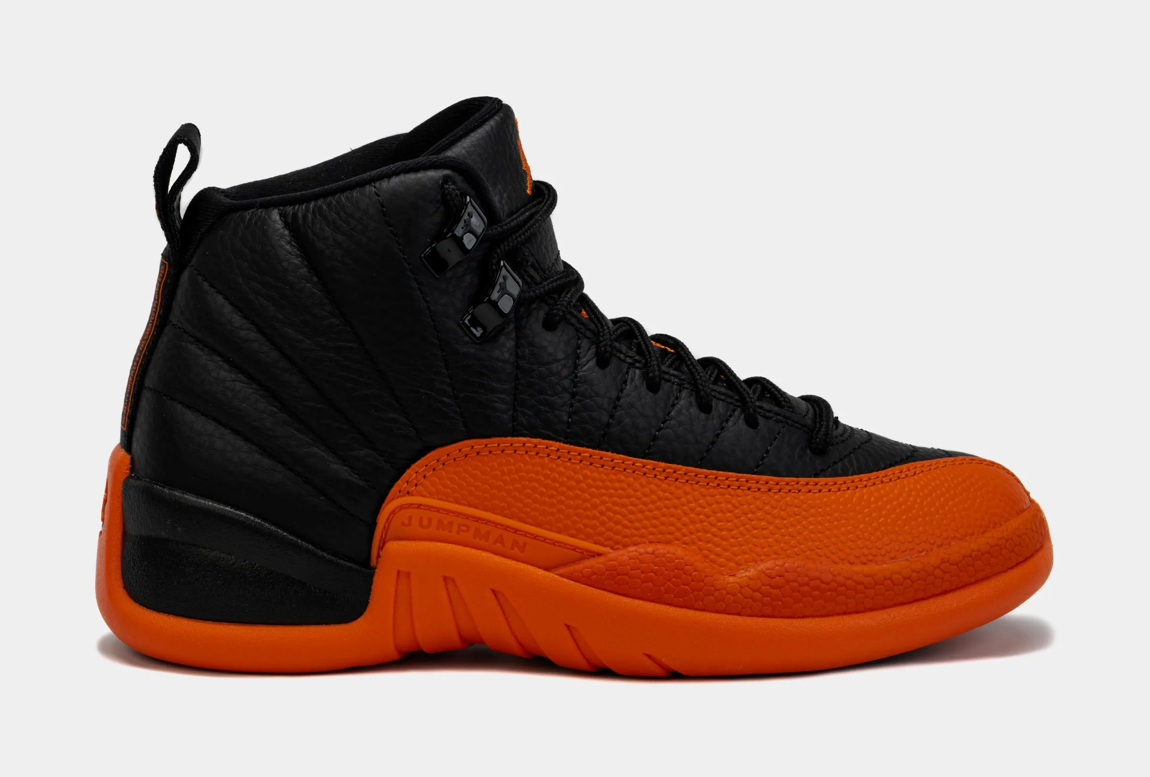 Air Jordan 12 Retro Brilliant Orange Womens Lifestyle Shoes (Black/Orange)